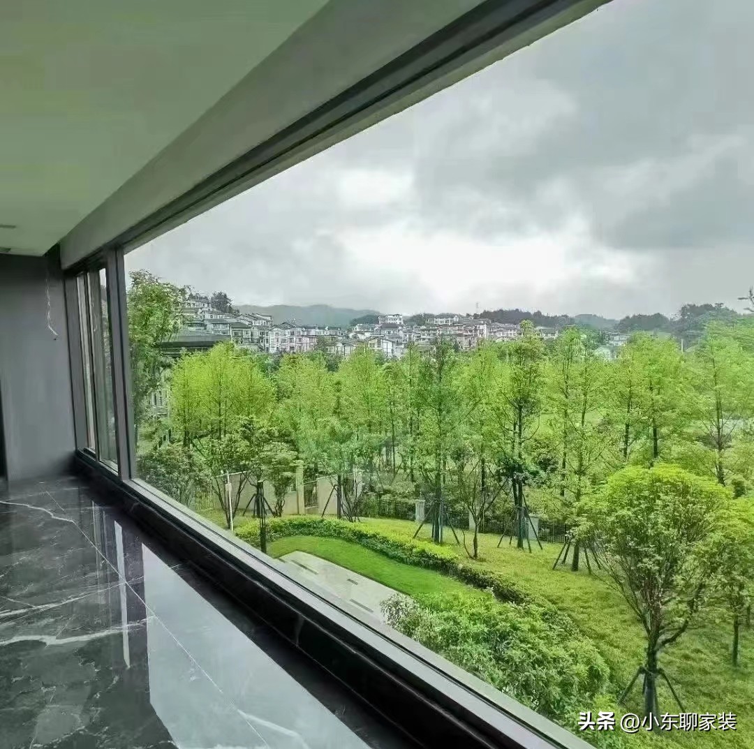 落地窗已经跌下的神坛,曾经红极一时的落地窗