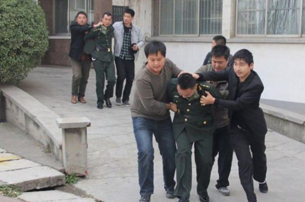 冒充军人私建部队,假军人惊天大案