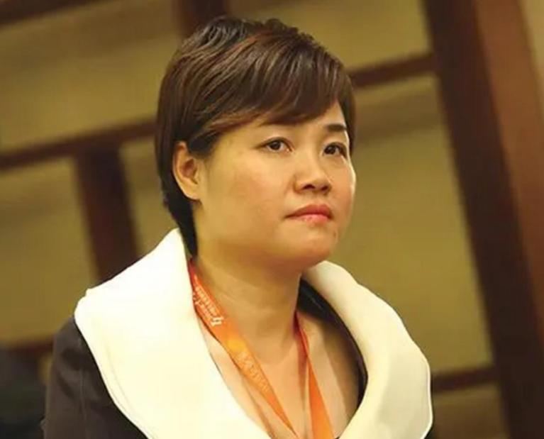 张志铭：曾给黄光裕当司机，因帅气被首富妹妹看中，赚到65亿身家