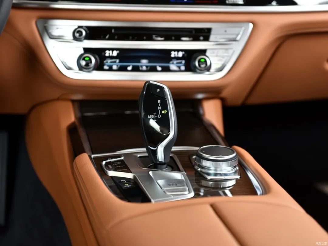 2014款宝马528li领先型二手车报价,2015年宝马320li二手车要多少钱