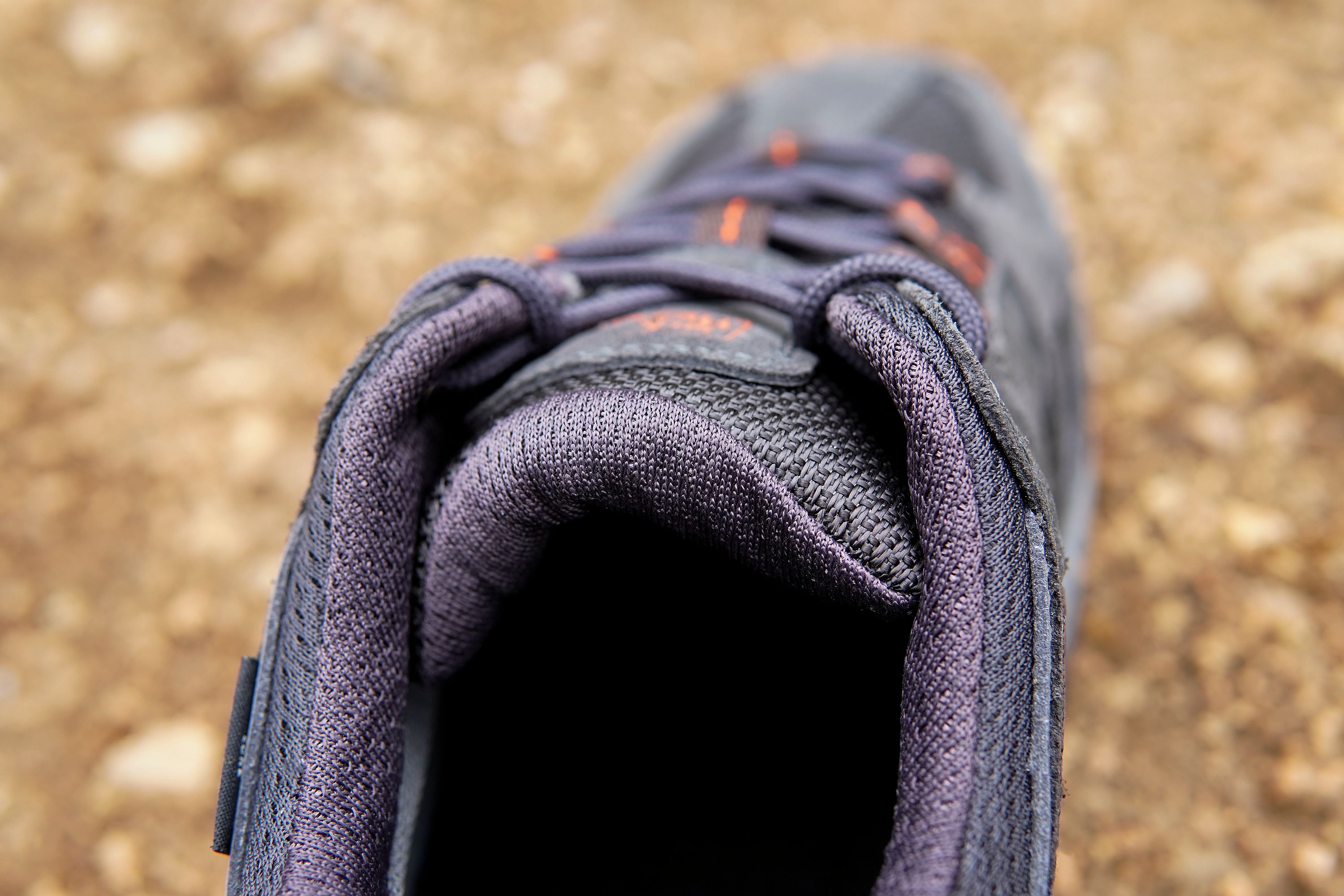 防水防油抓地力强的鞋,防水抓地性强而且轻的鞋