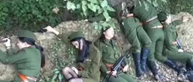 胸罩*点露**,花式泳衣,这些辣眼睛的操作,导演肚子里没一点墨水吗