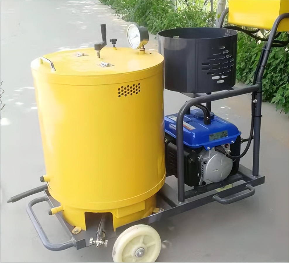 男子被剧毒蛇咬后蛇却奄奄一息,男子被蛇咬安然无恙蛇却奄奄一息