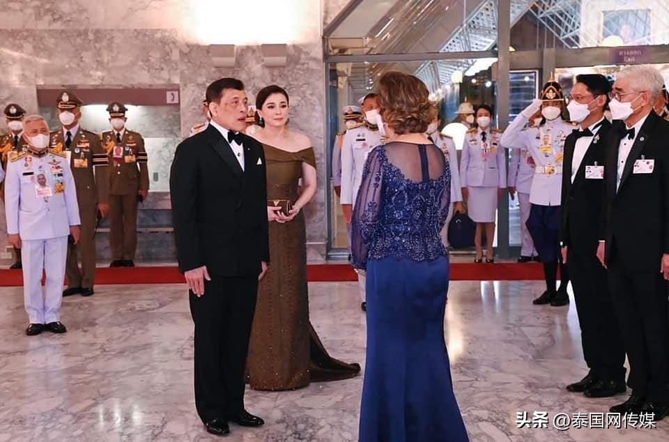 泰国国王王后最新新闻,泰国国王普密蓬诗丽吉王后60周年