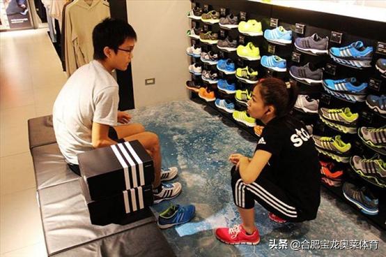 耐克阿迪达斯折扣店加盟,山东如何加盟阿迪折扣店