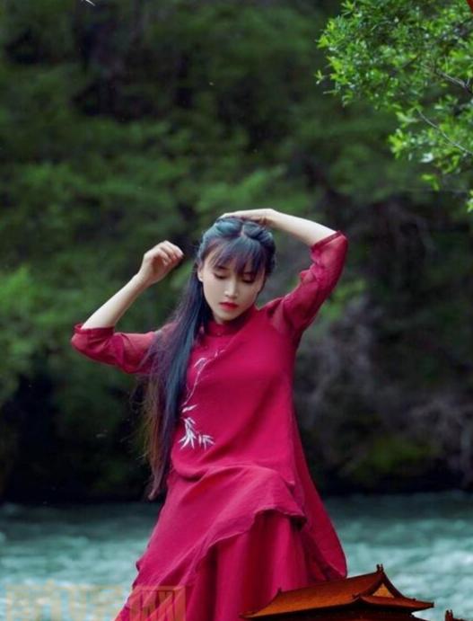 李子柒停更一年，外网视频*放播**还能产生广告收益，高达78万元每月