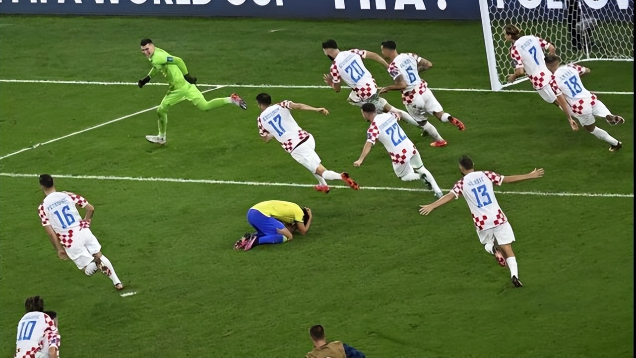 桑巴足球小罗与梅西,大小罗重逢观战阿根廷