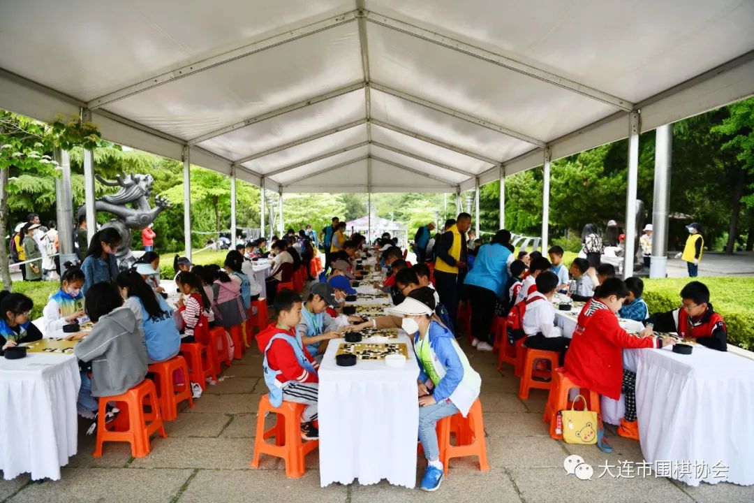 槐香四溢沁入八荒,槐香四溢