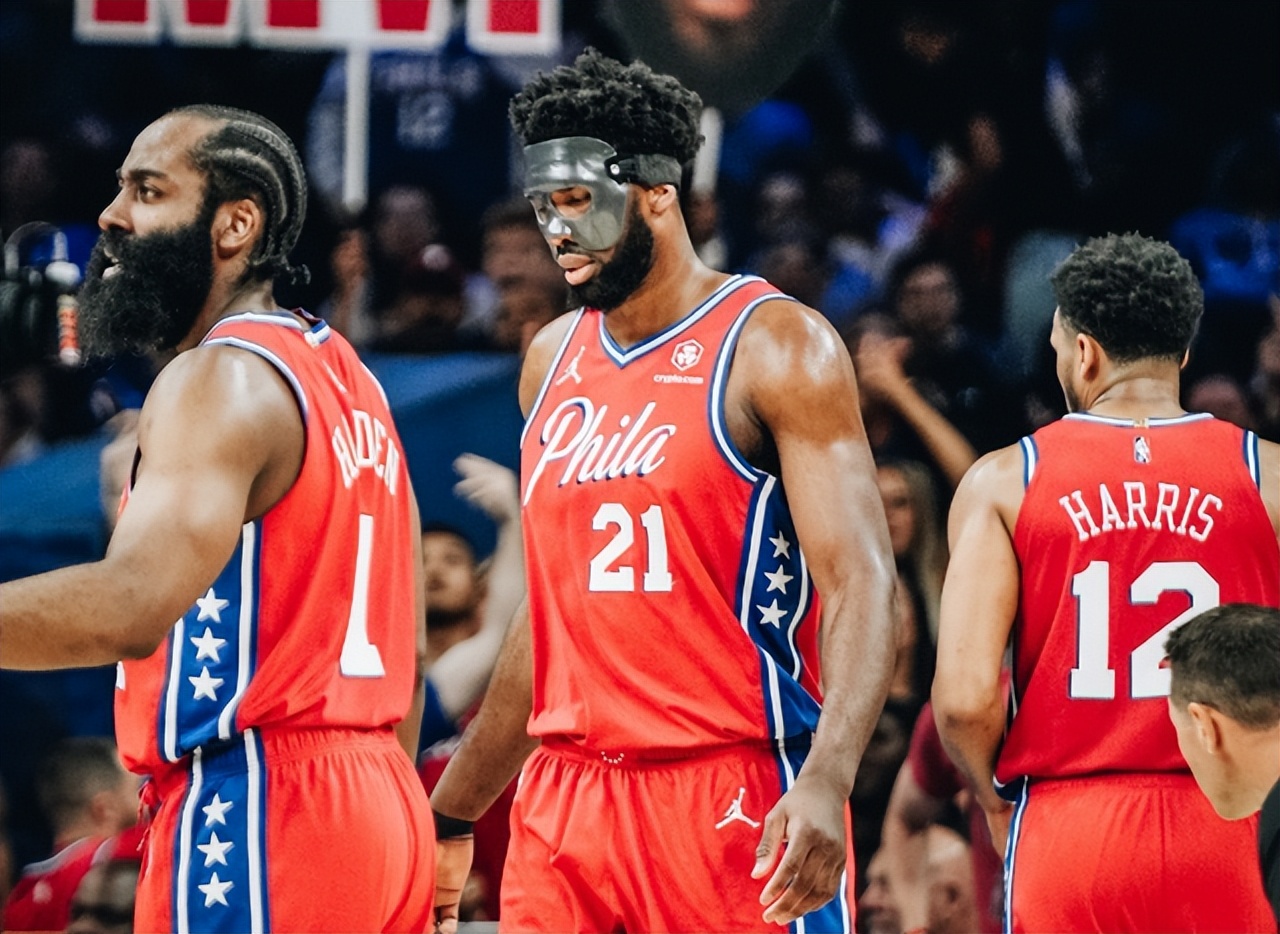 再见76人哈登开启新生涯,湖人不敌76人哈登受伤后上场