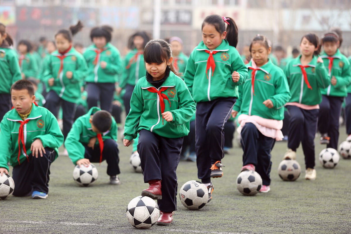 日本足球崛起之路校园足球,校园足球点燃中国足球新希望