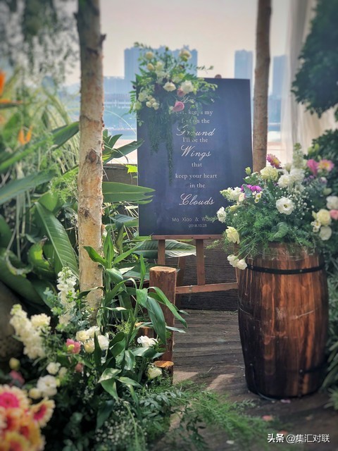 上联夜来花香无蝶采下联怎么对,花香入梦来对联下联