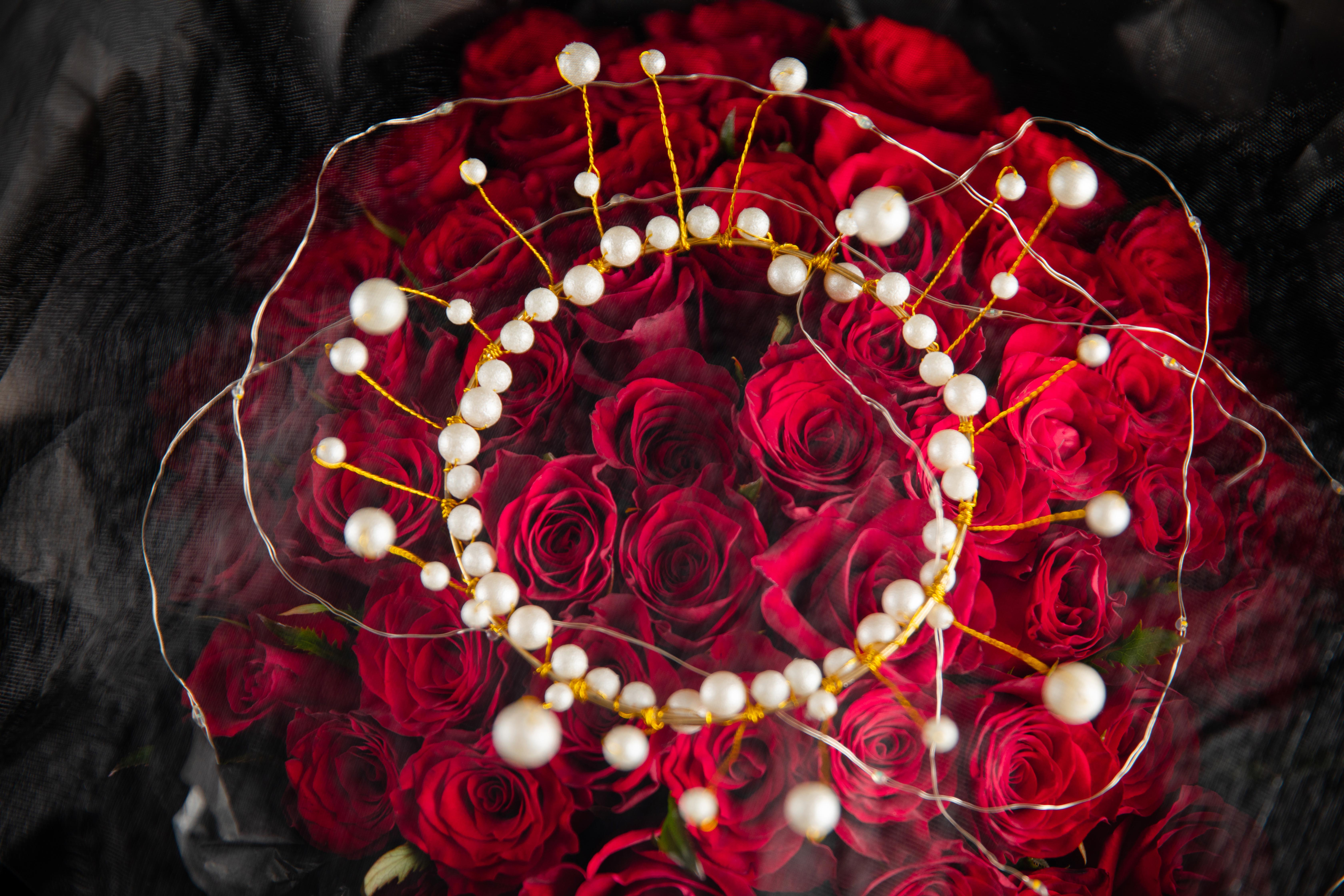 七夕一见倾心11朵红玫瑰diy花束,2020年七夕天空之镜礼盒花束