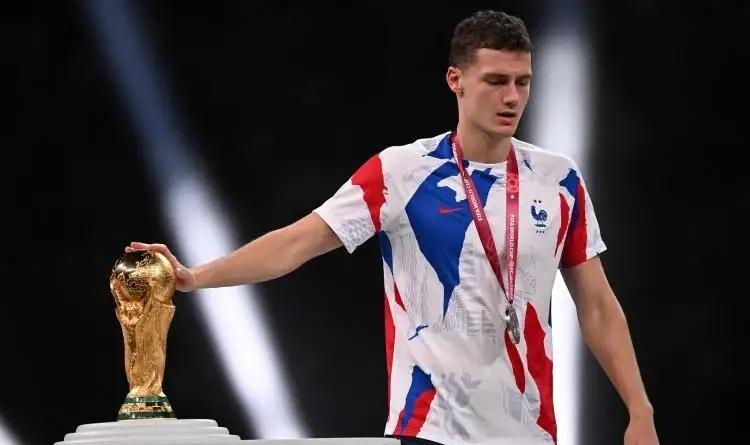 帕瓦尔内奸啥意思,帕瓦尔和法国队起内讧