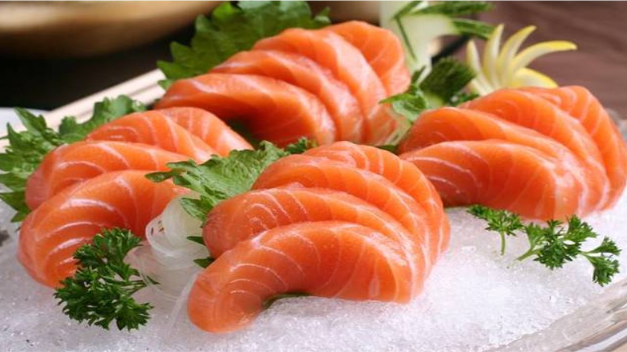 老年人摔了一跤筋摔伤了,老人腿骨摔骨折了吃啥补好