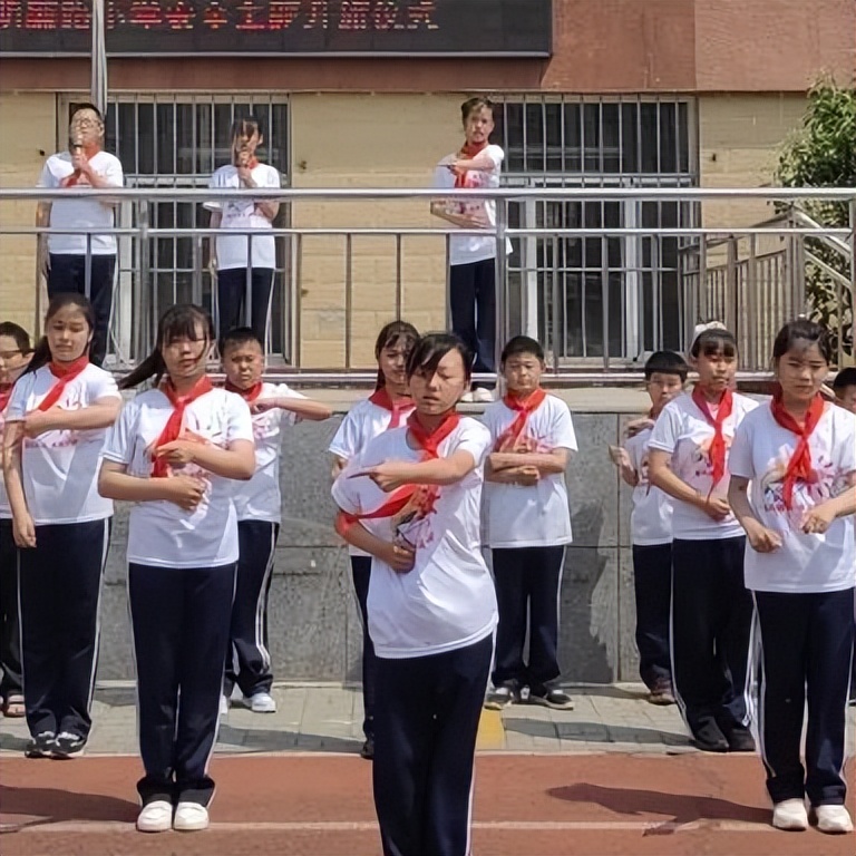 减轻灾害风险守护美好家园图案,减轻灾害风险守护美好家园一年级