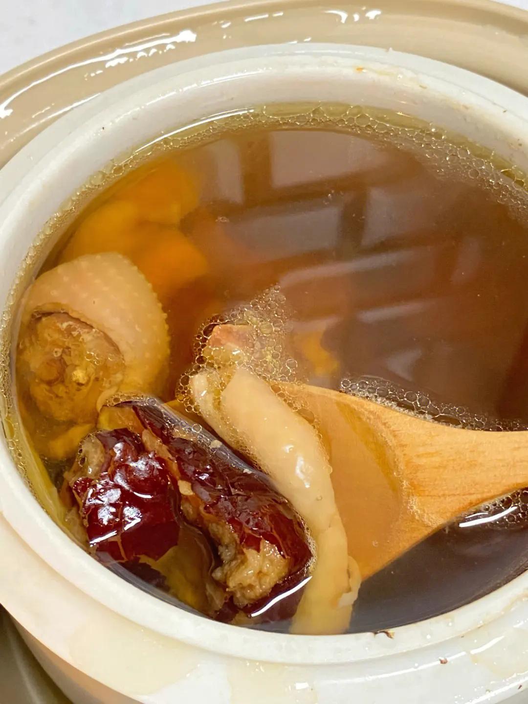 调理女性气色的3款滋补汤,女性滋补气血汤