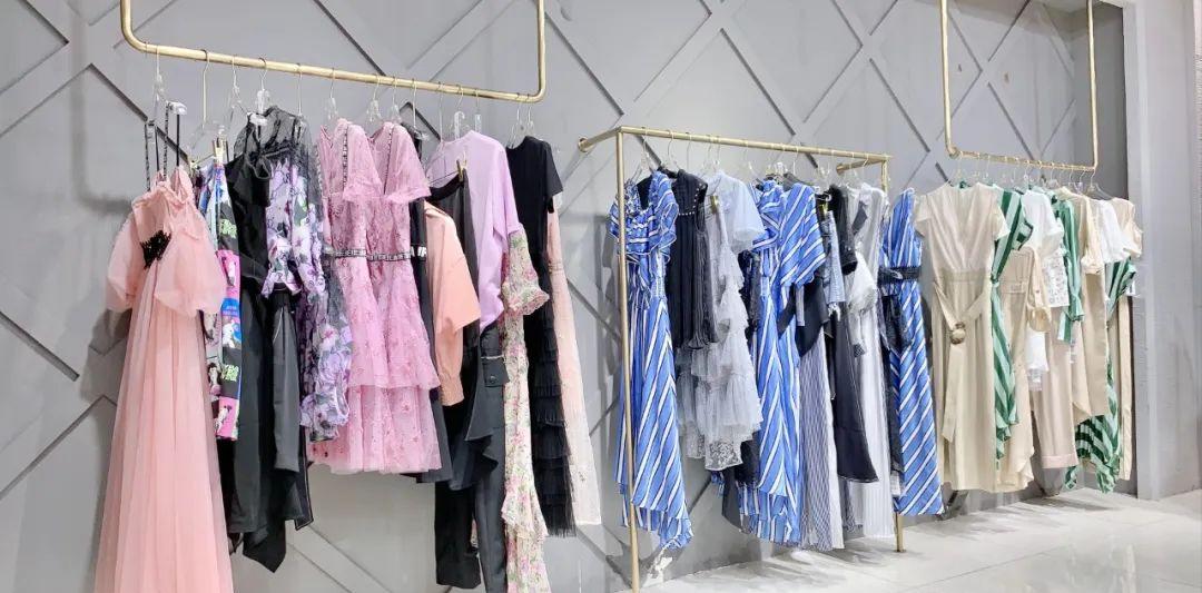 伊华欧秀连衣裙特价,伊华欧秀2019女夏季连衣裙