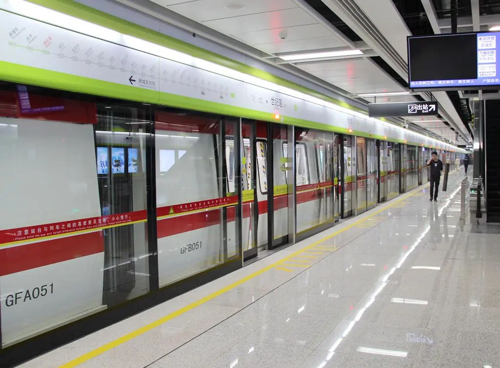 强辉精工瓷砖广州旗舰店,强辉精工砖央视广告