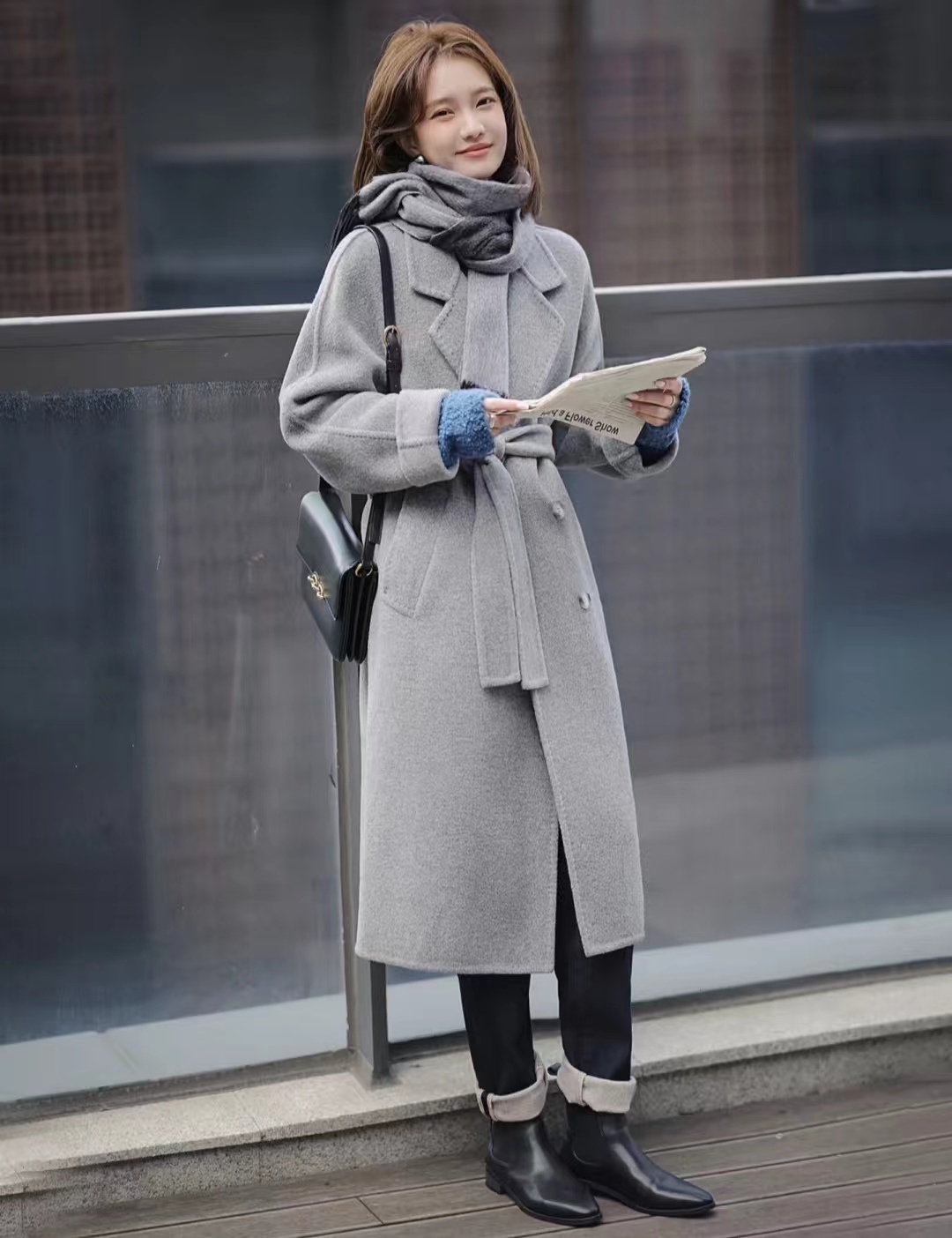 灰色大衣和黑色大衣哪个配jk好看,灰色双面羊绒牛角扣大衣小个子150
