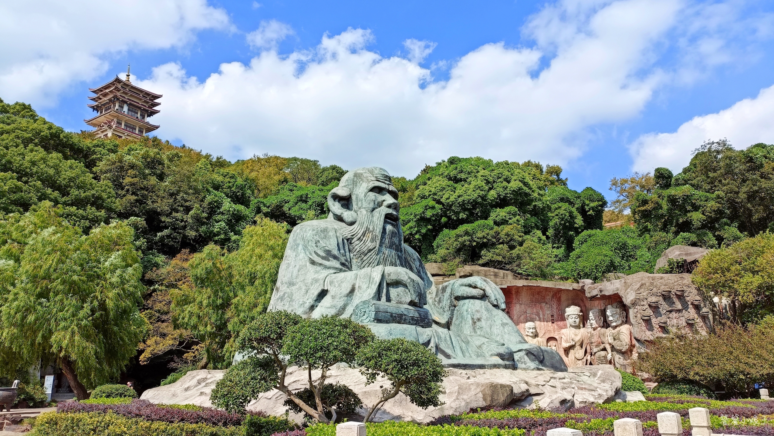 苏州的太湖与无锡太湖连吗,为什么苏州拥有那么大面积的太湖