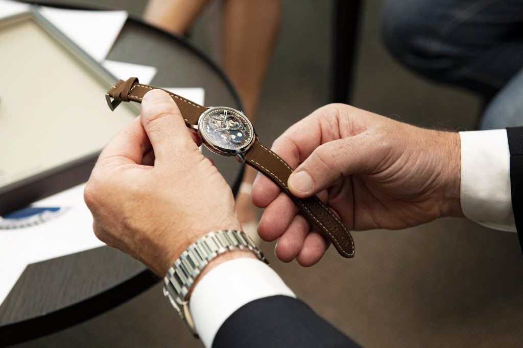 美好的一天从穿正装开始,美好的一天从穿上美衣开始