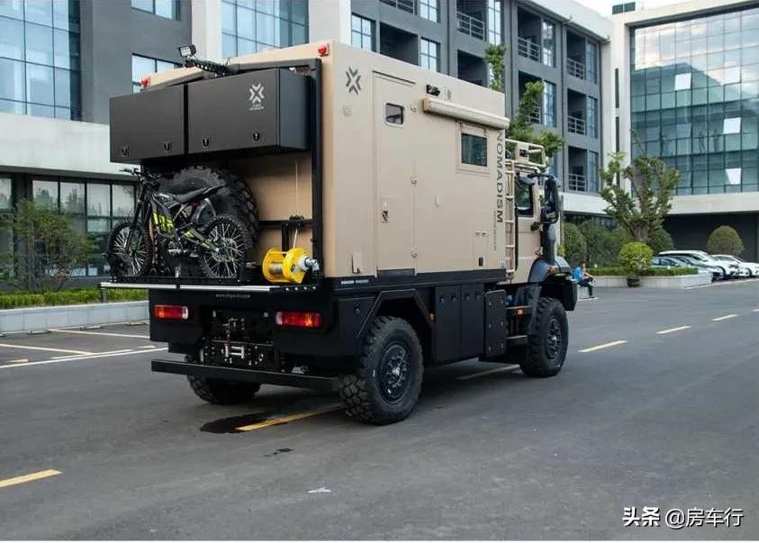 解放4x4四驱越野房车,新款解放四驱房车底盘