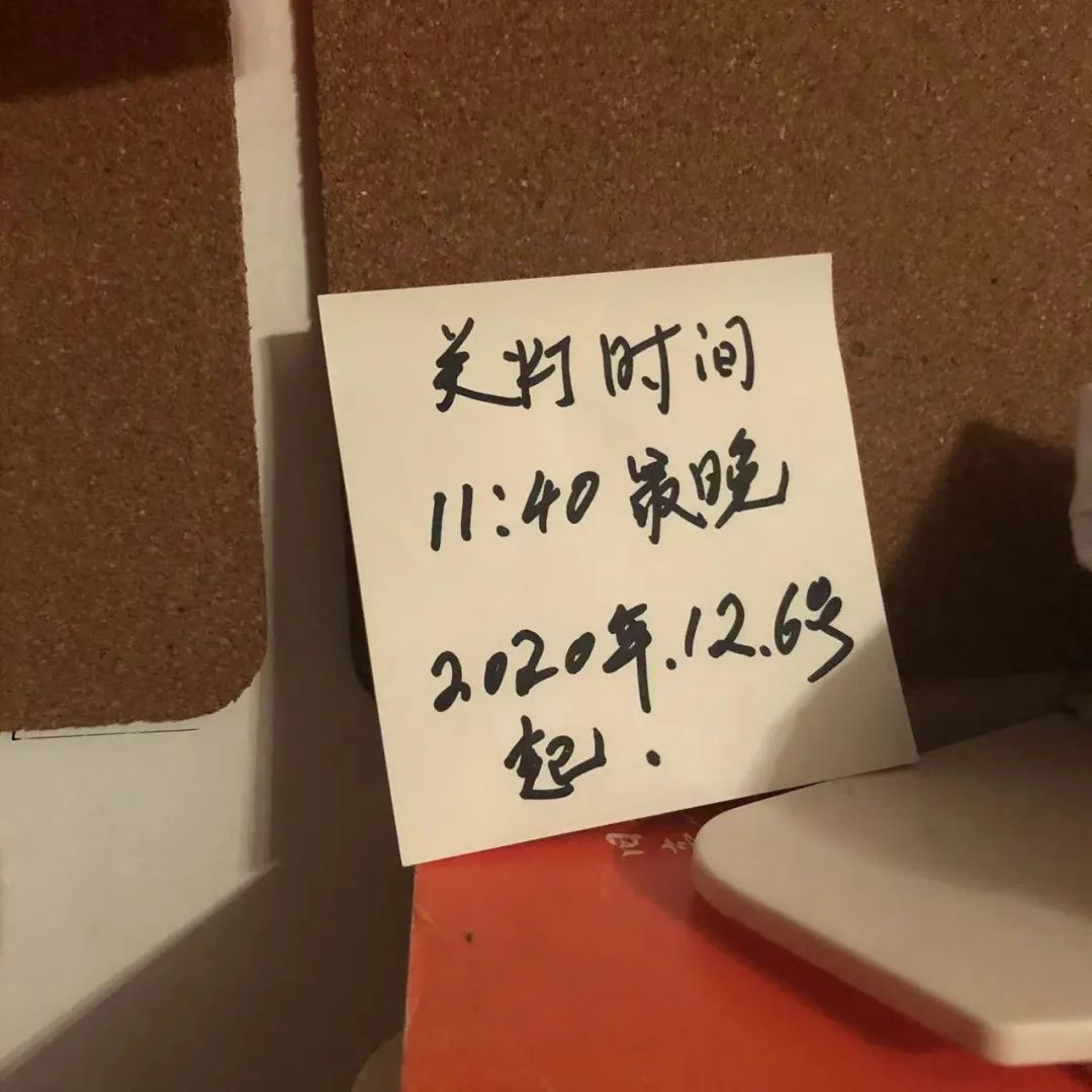 那些选择不租房、长住青旅的年轻人:有人攒钱买房,有人就此躺平