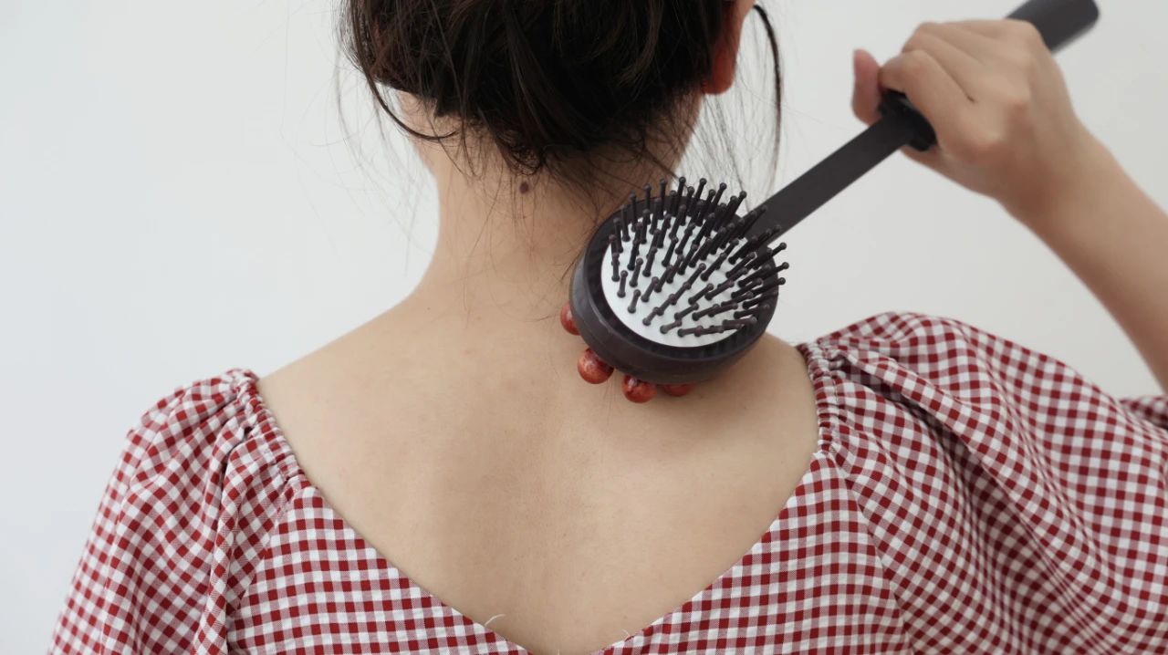 脖子颈椎不舒服去医院会怎么治,脖子一侧不舒服警惕四种病