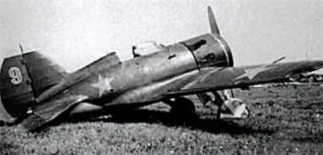 富二代飞行员陈怀民，22岁与敌撞机牺牲，女友殉情，母亲哭瞎眼睛