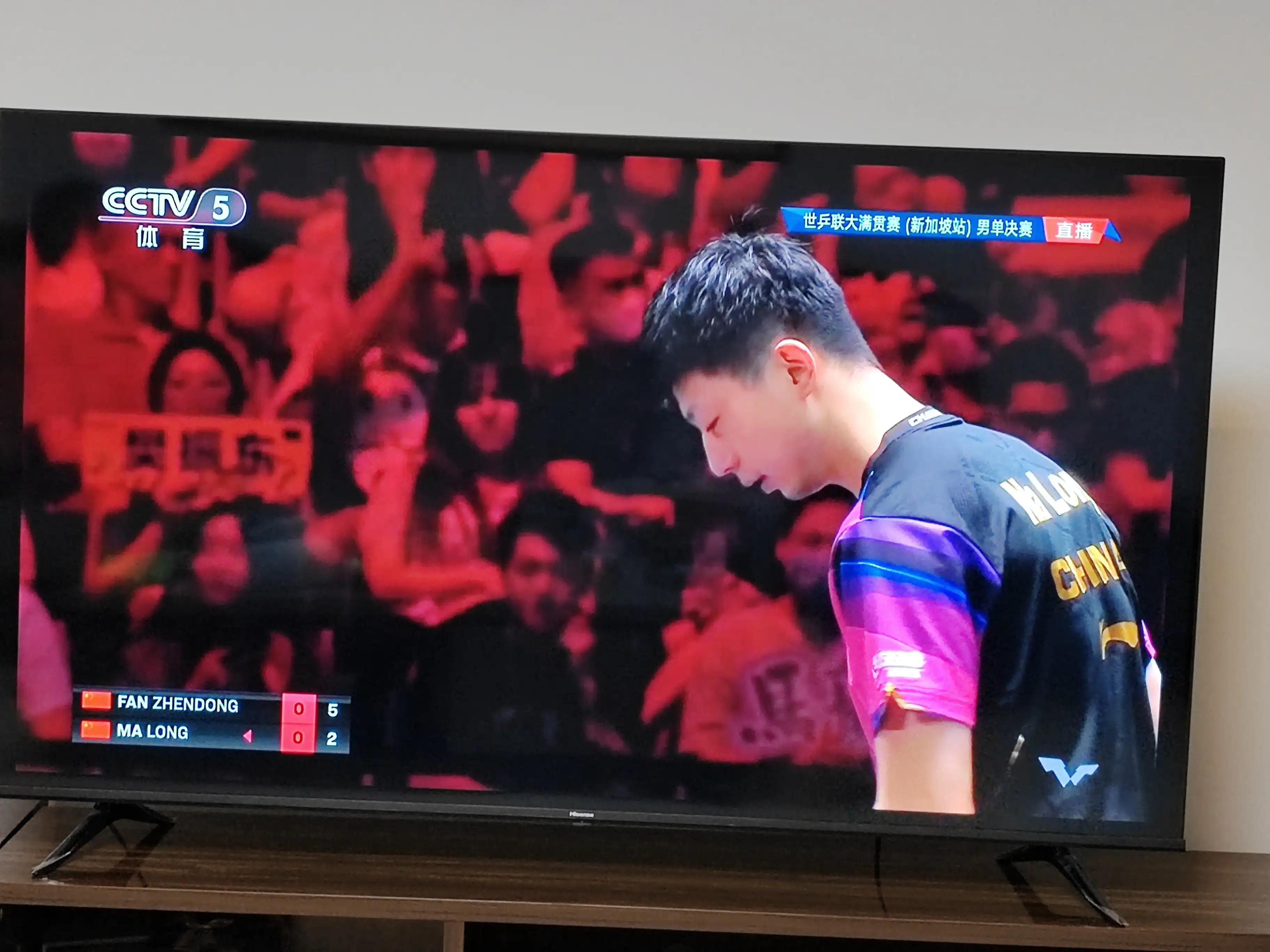 马龙樊振东误入合照,樊振东马龙对决高燃