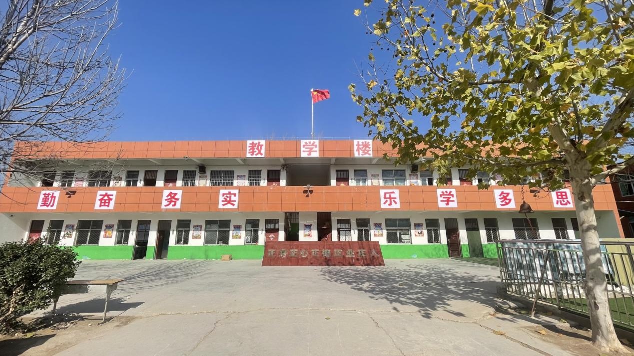 白发校长16字金句,白发校长联系方式