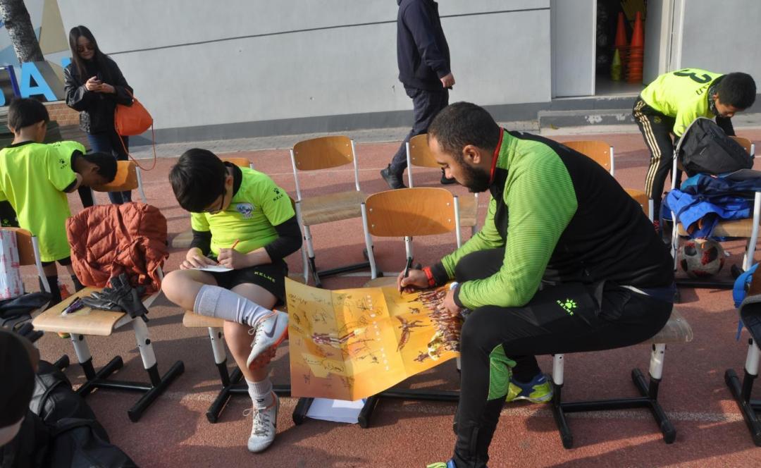 足球夏令营报名,双语夏令营2024报名费用