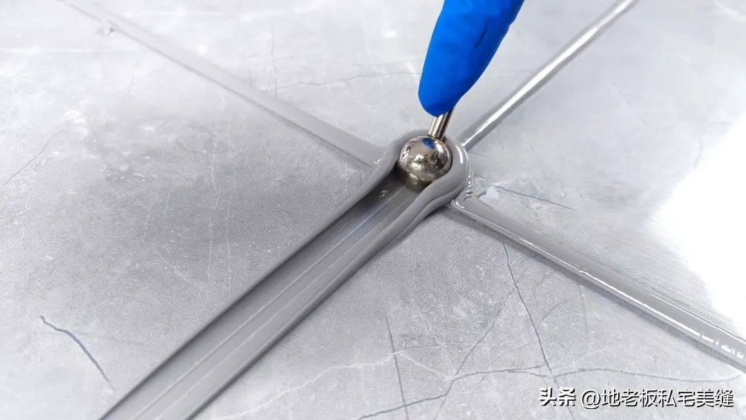 瓷砖美缝自己干还是找人干,深灰色瓷砖用什么颜色美缝