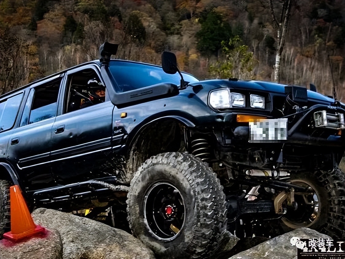 新款丰田威尔法改装,奶爸车改造老霸道