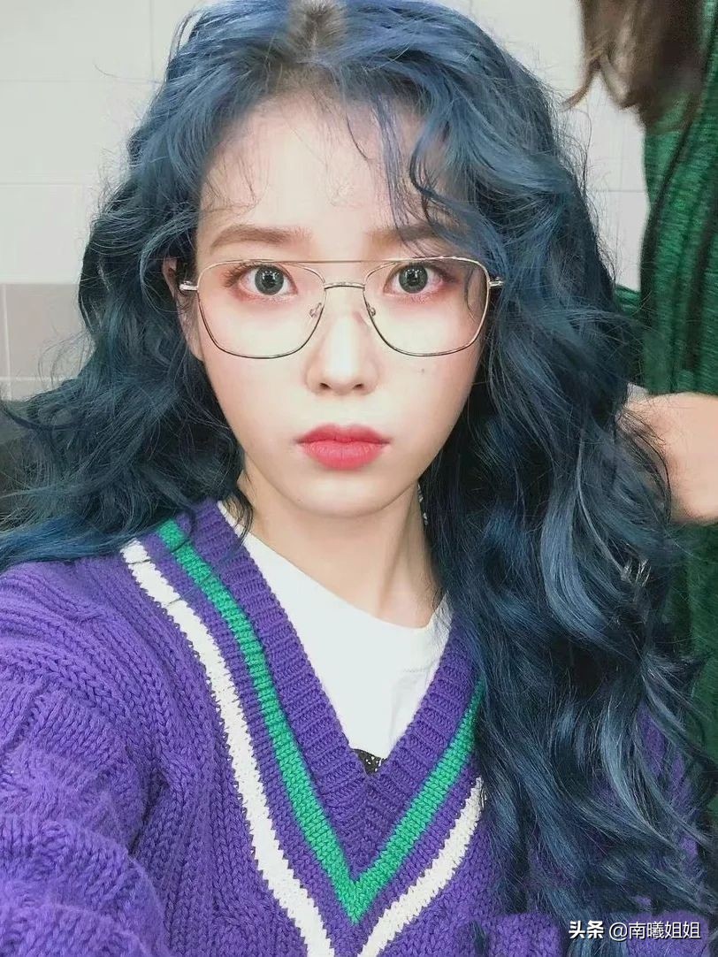 葡萄红适合换什么发色,适合秋冬的发色葡萄酒红