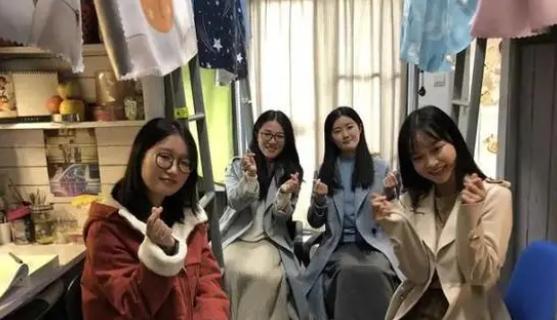 “神秘大学宿舍惊人内幕，谁敢一探究竟？”