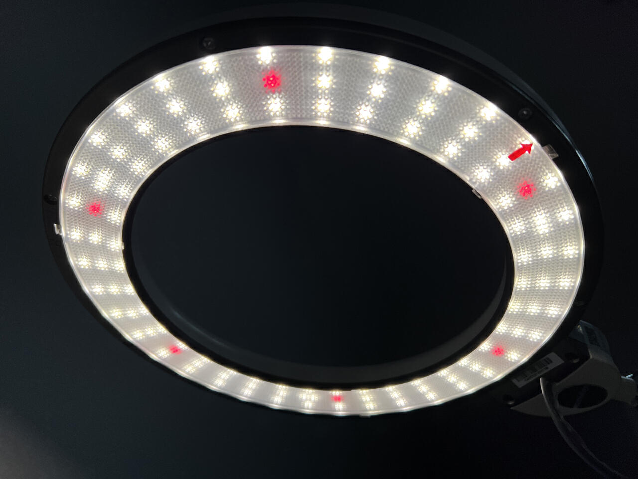 nir红光能用于照射眼睛么,nir红光护眼台灯靠谱吗