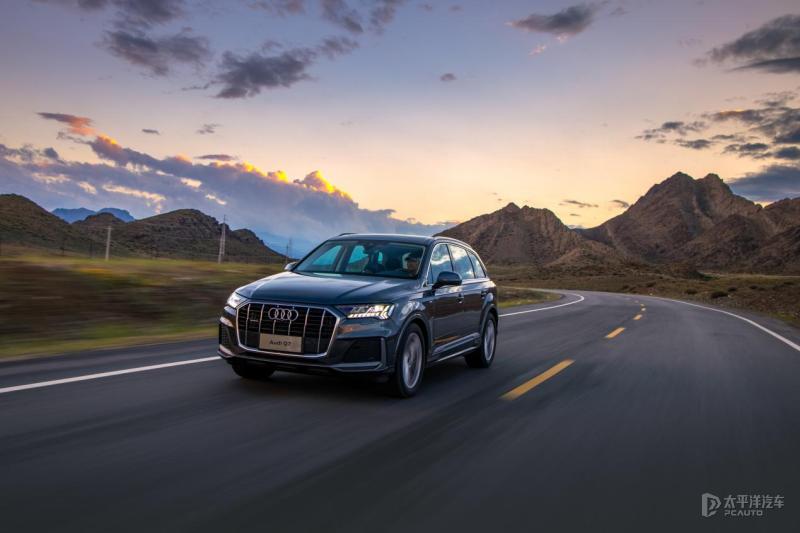 奥迪q8顶配最新款2023多少钱,奥迪rsq8顶配2023款冰雪运动