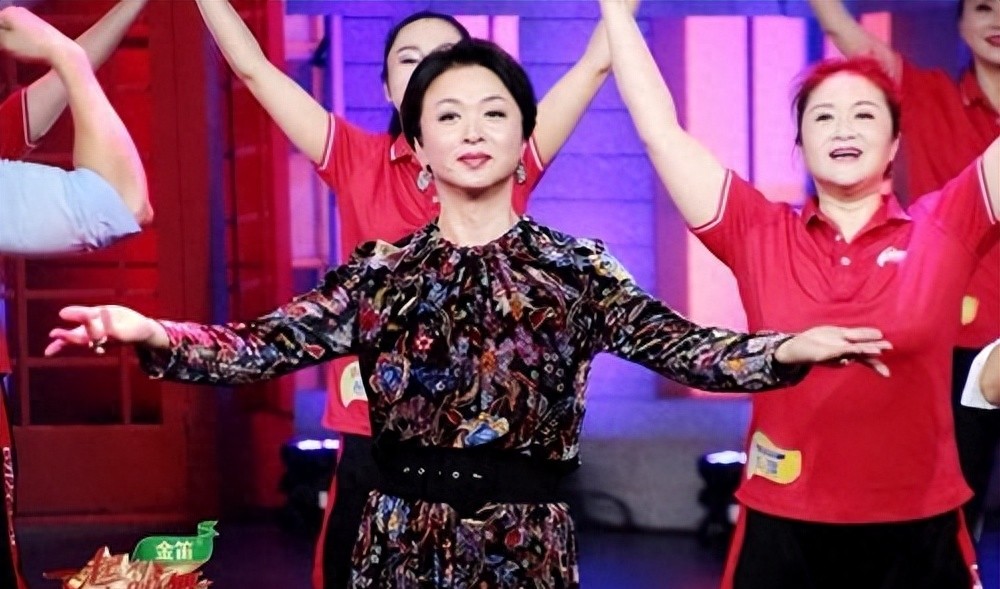 做完变性手术后的金星，在和女人一起洗澡时，会动心吗？