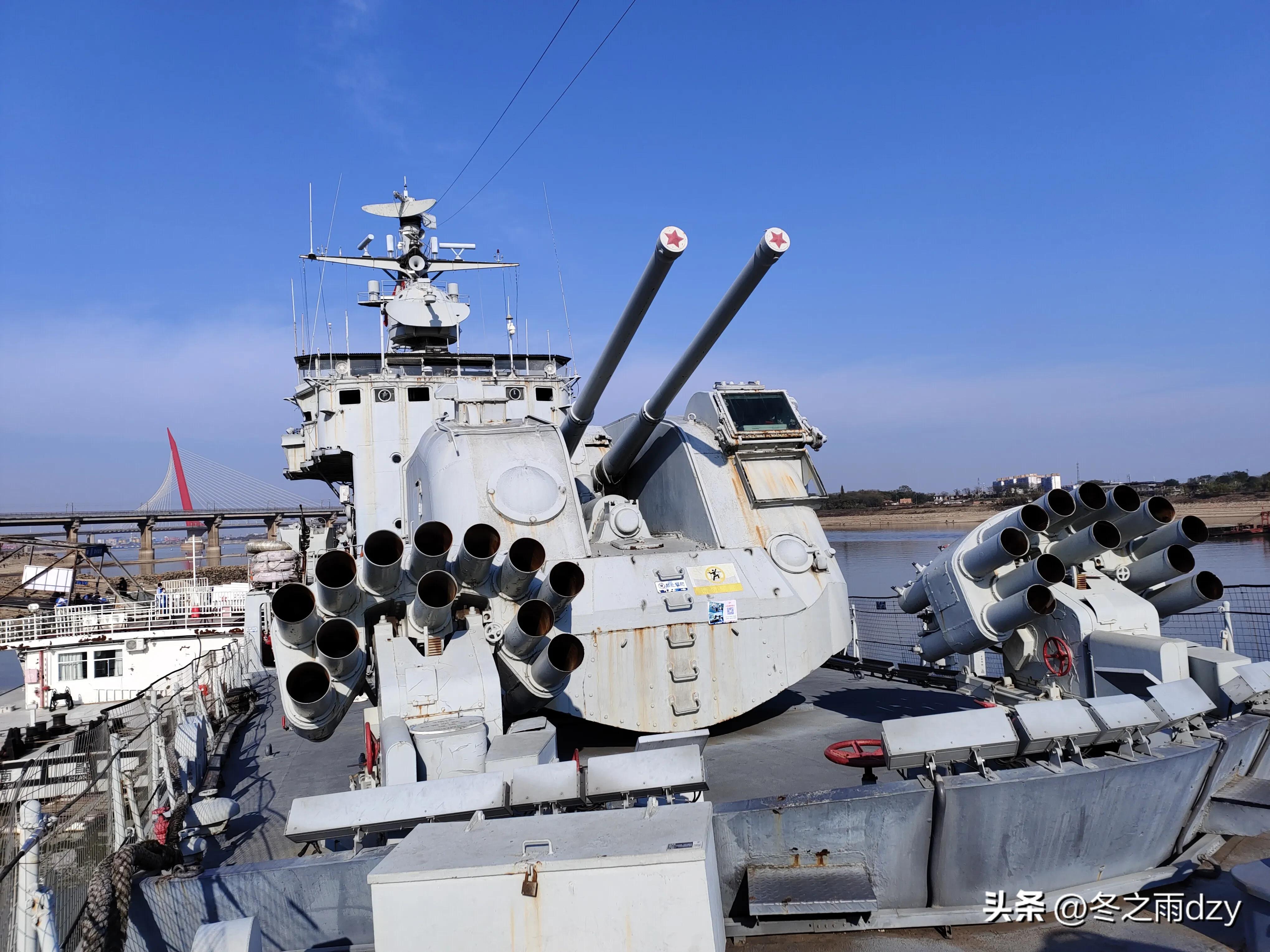 南昌舰主题园凤凰洲湿地公园,凤凰洲建军广场