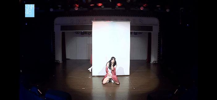 明星的搞笑瞬间尴尬名场面,明星上台的尴尬瞬间