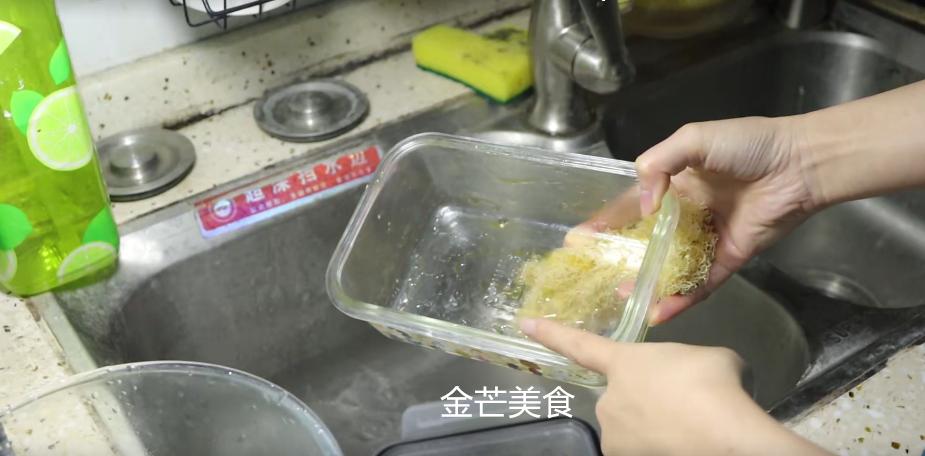 洗米水清洁方法,洗米水一定要洗清吗