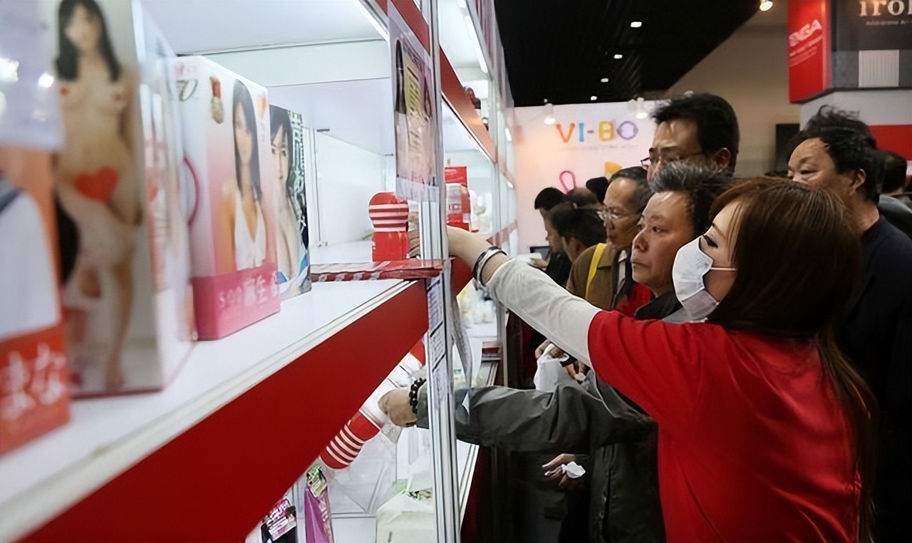 “*人用成品**”或成“明面”，其中女性消费者占大多数？这是为何？