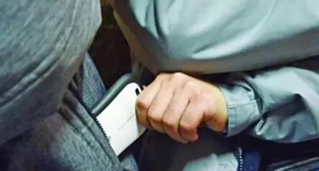 香港乱不乱我说了算？香港狂人季炳雄，遭全球通缉为何只判17年