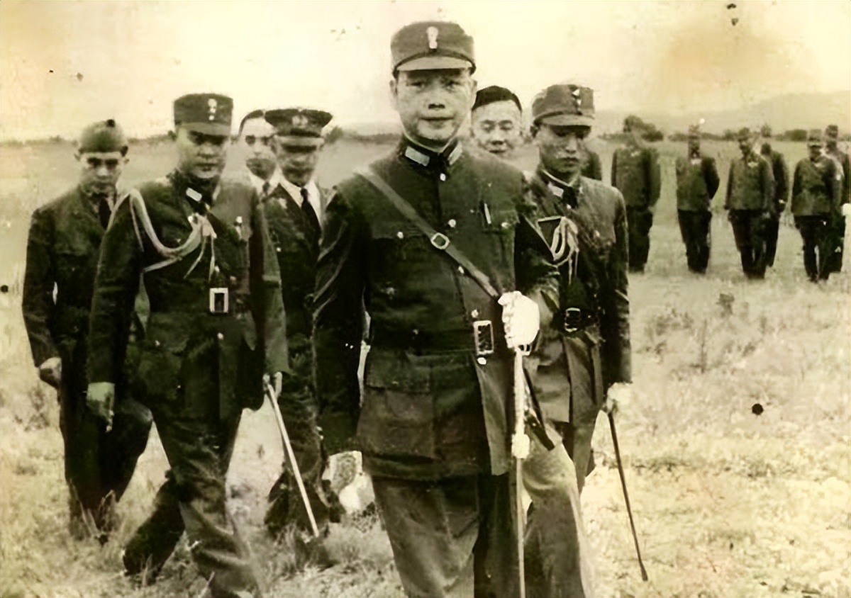 汪精卫炸开坟墓时的样子,汪精卫被炸掉的坟墓图片