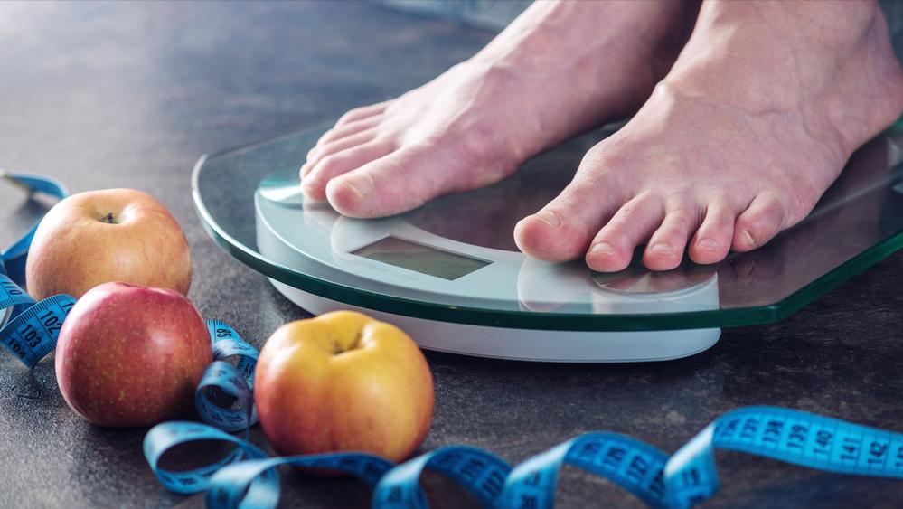 左胸口隐隐作痛一阵阵刺痛几秒,左胸老是刺痛几秒是心脏病吗