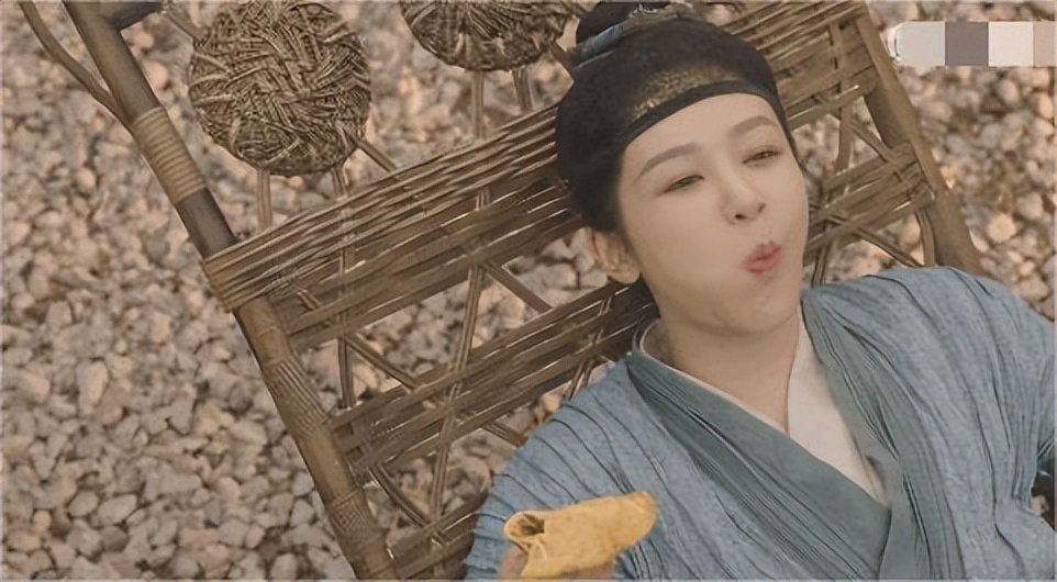 同样是演吃饭,把杨紫和杨洋、鞠婧祎放在一起看,差距就出来了