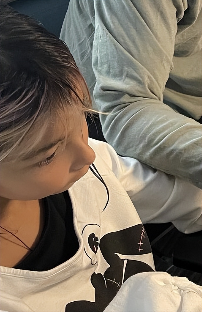 吴彦祖女儿吴斐然个人资料,吴彦祖吴斐然