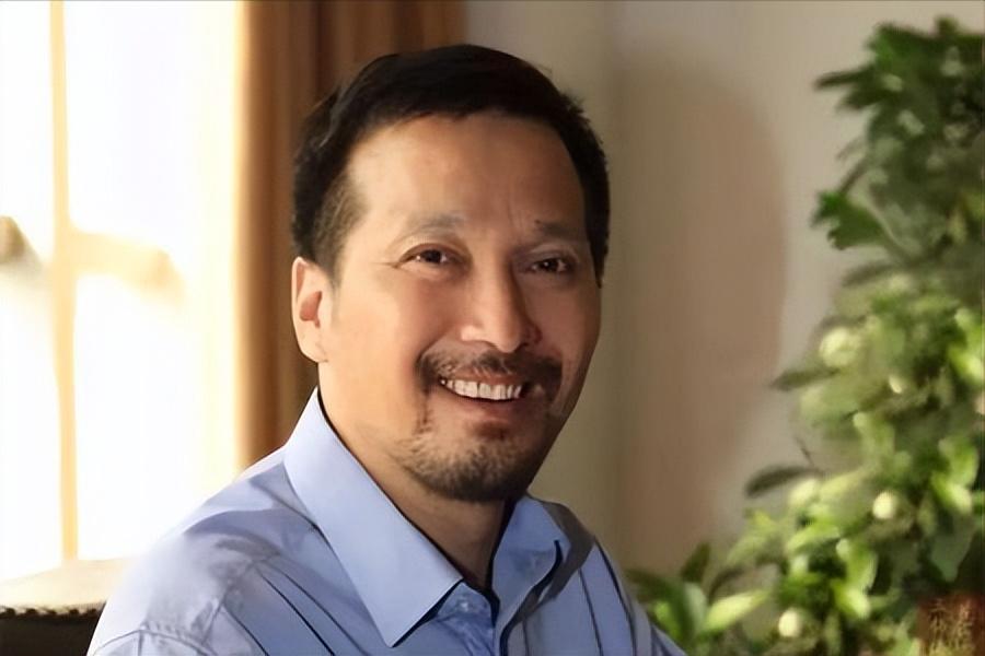 插座之王阮立平,阮立平公牛插座工厂