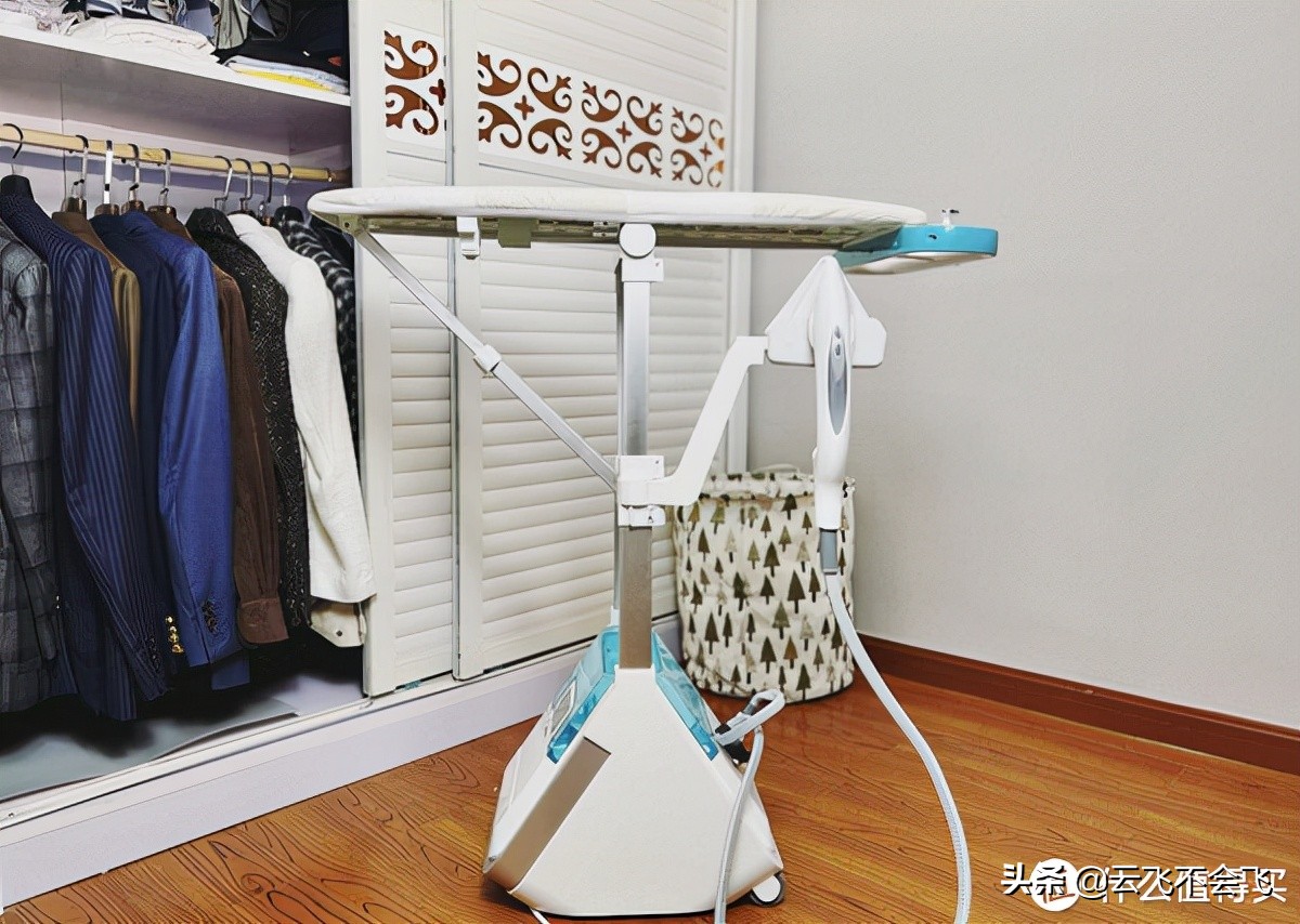 换季时节衣柜如何收纳整理更整洁,收纳整理让你的衣柜不再凌乱